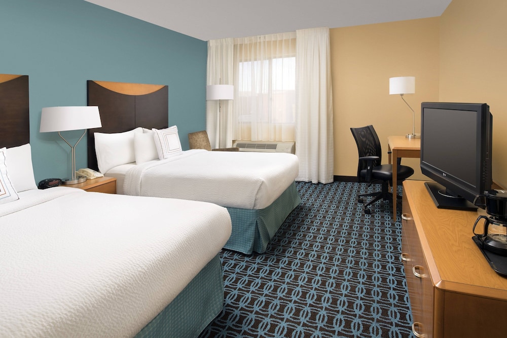 Room, 2 Queen Beds - Photo 1