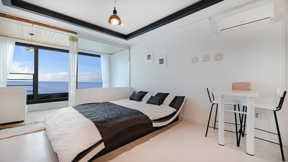 Basic Room, 1 Bedroom (Setara(Spa,Full Ocean view)) photo 1