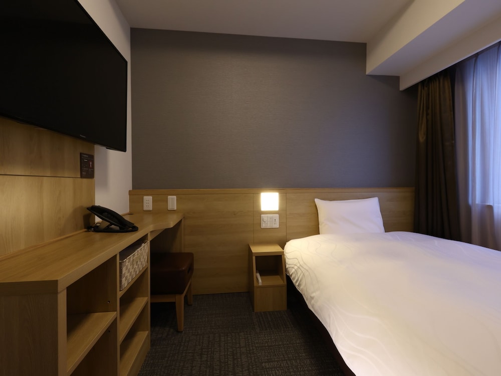 Economy Single Room, Non Smoking (No Housekeeping Service)