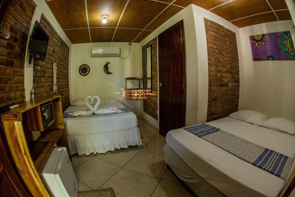 Superior Double Room, 1 Bedroom, Private Bathroom, Garden View photo 3
