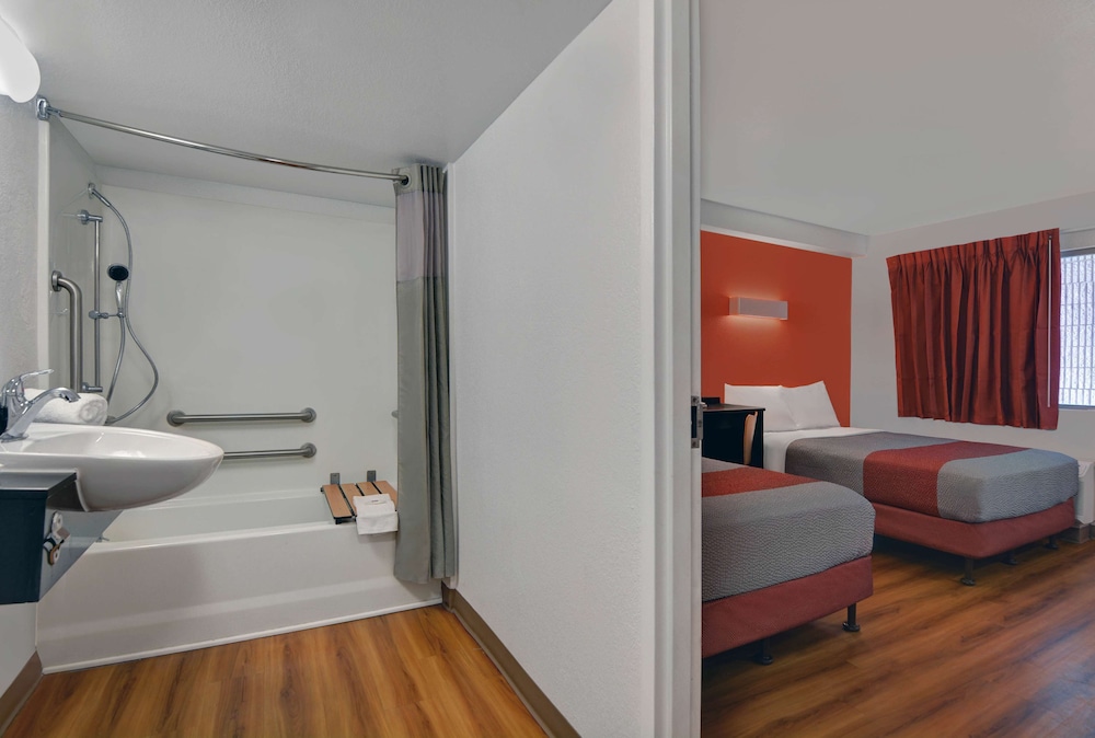 Premium Room, 2 Queen Beds, Accessible, Non Smoking