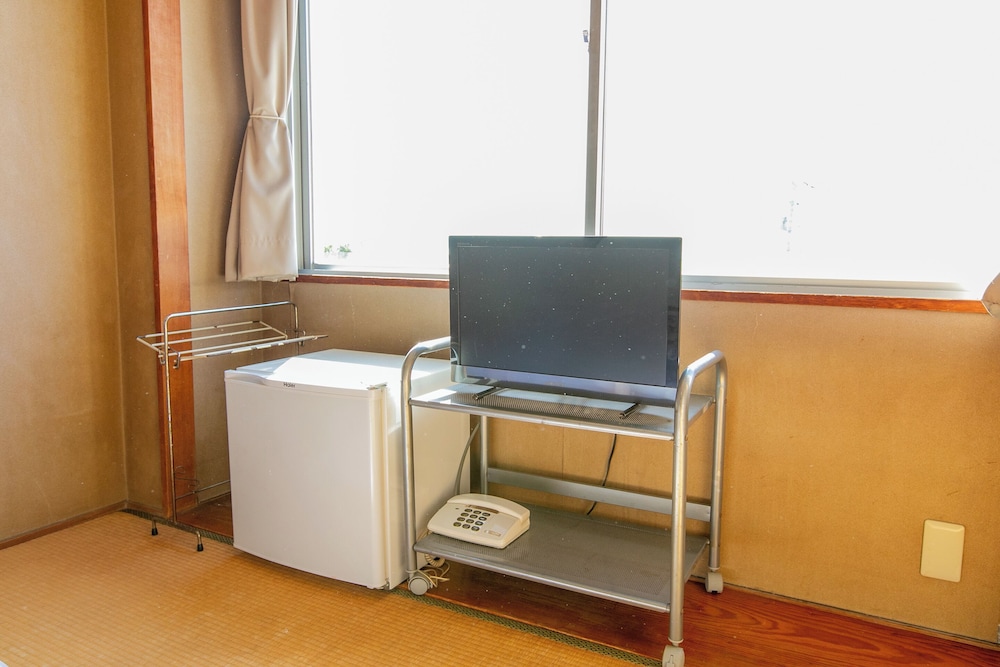 Japanese-Style Room for Two, Shared bathroom, Non-Smoking - Photo 4
