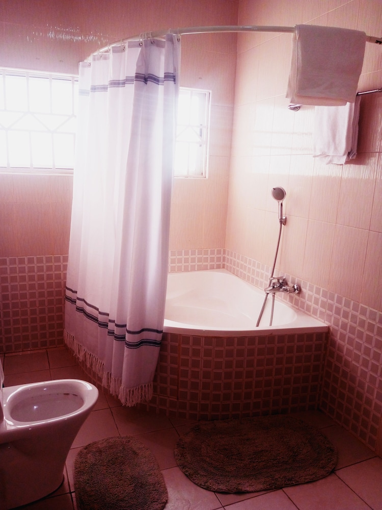 Deluxe Studio Suite photo 2