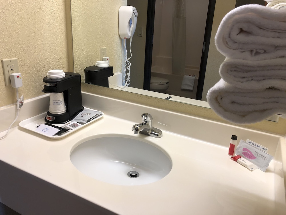 Studio Suite, Multiple Beds, Non Smoking - Photo 6