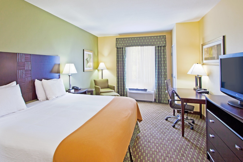 Standard Room, 1 King Bed, Accessible (Communications, Mobility, Access Tub) - Photo 1