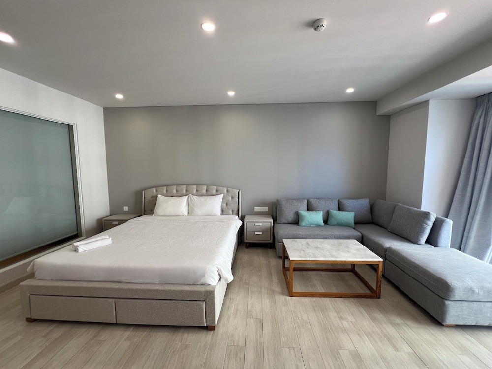City Apartment, 1 Bedroom, Balcony, Beach View