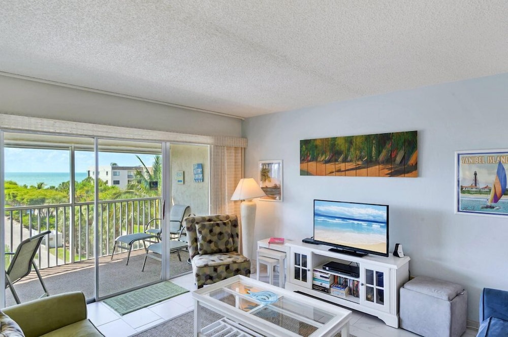 Condo, 2 Bedrooms (Gulf View) photo 2