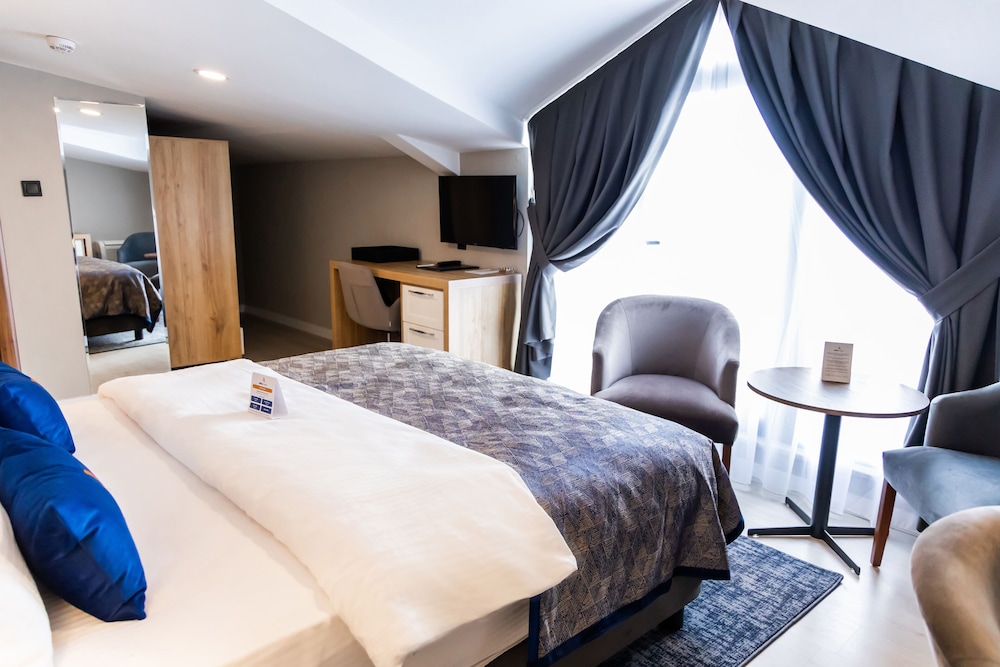 Economy Terrace Room