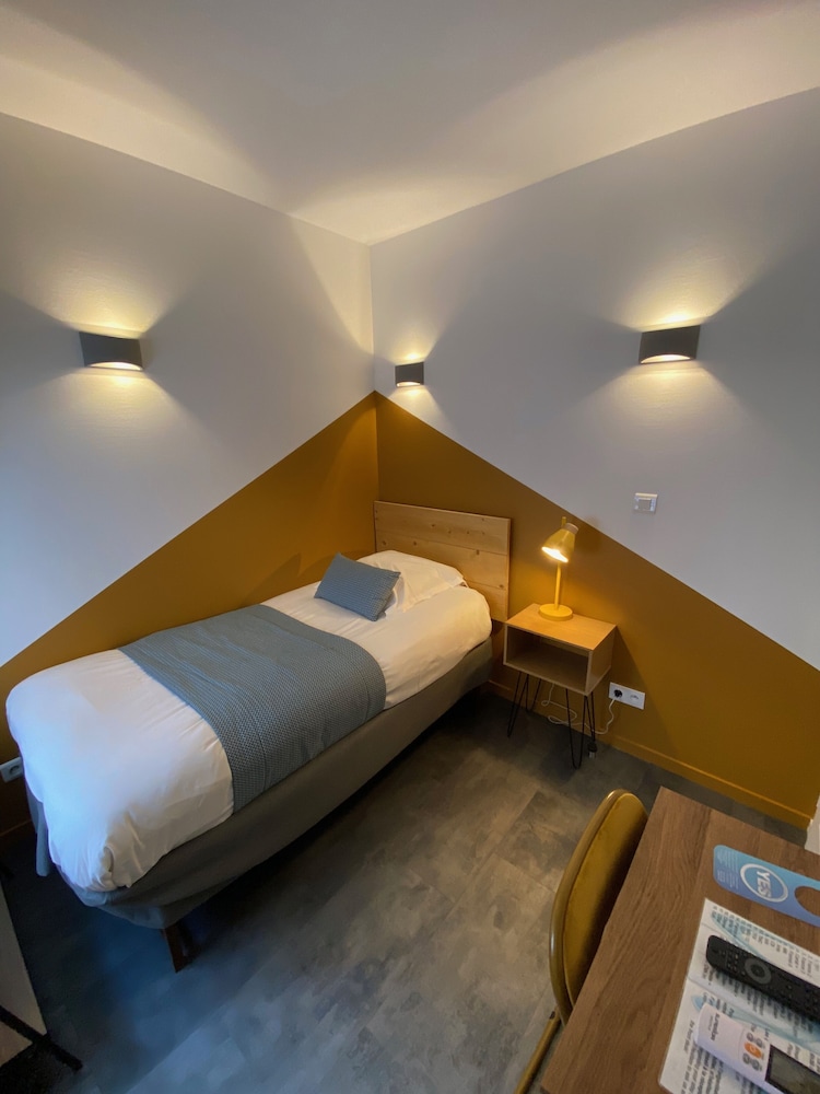 Single Room, Private Bathroom, Courtyard View (Balnéothérapie)