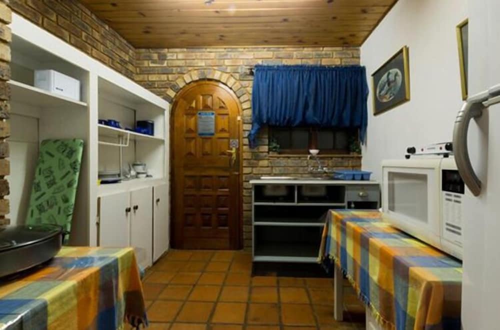 Room (3) photo 3