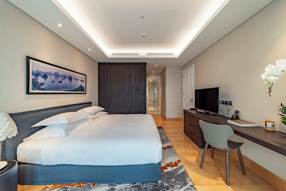 Grand Suite, City View