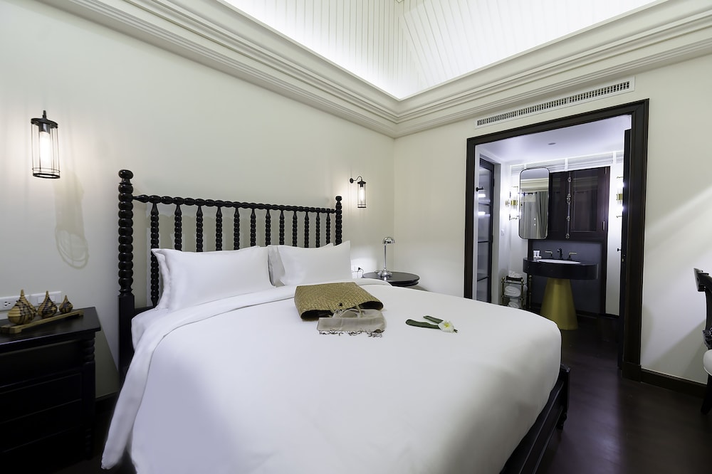 Superior Room, 1 King Bed