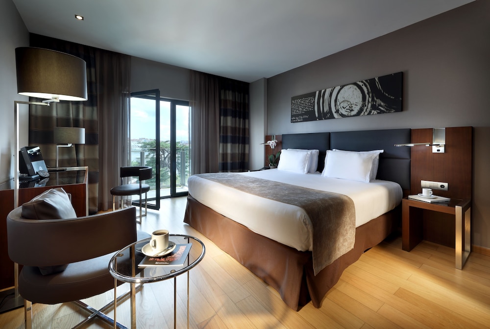 Available room