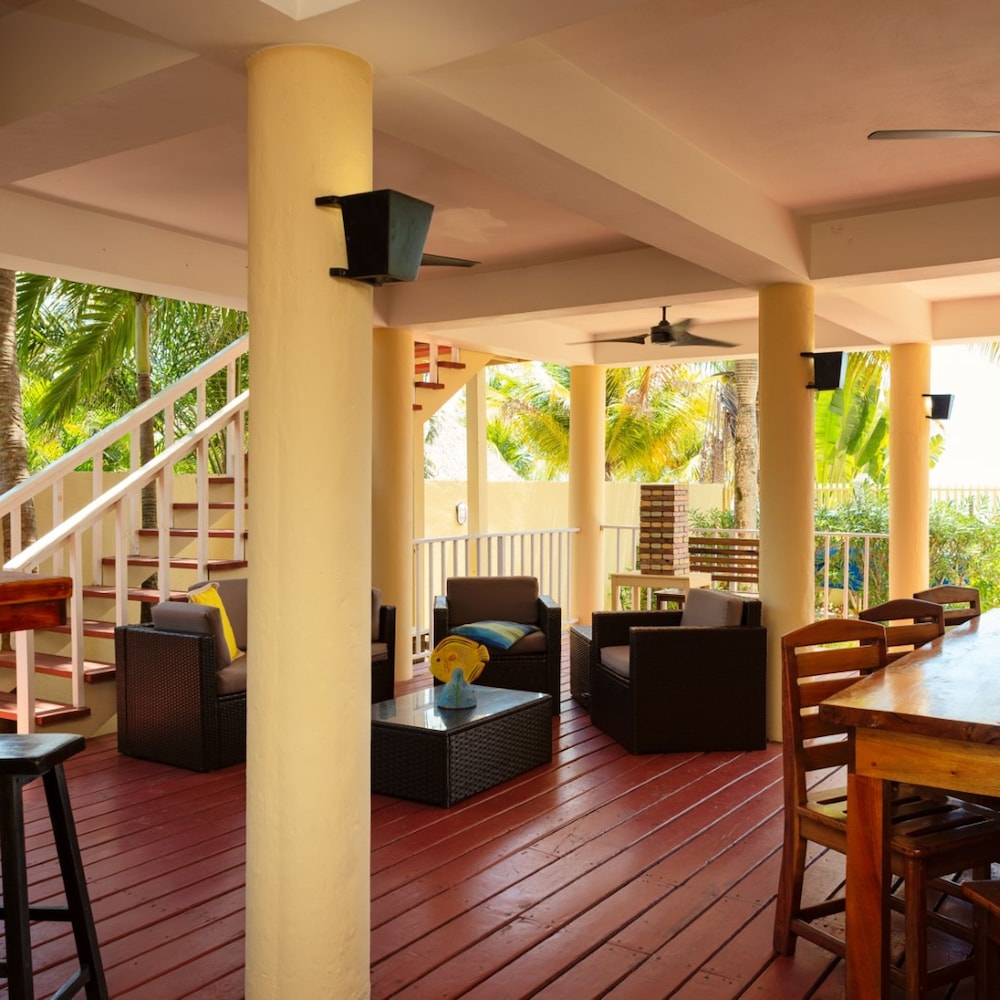 Villa photo 3