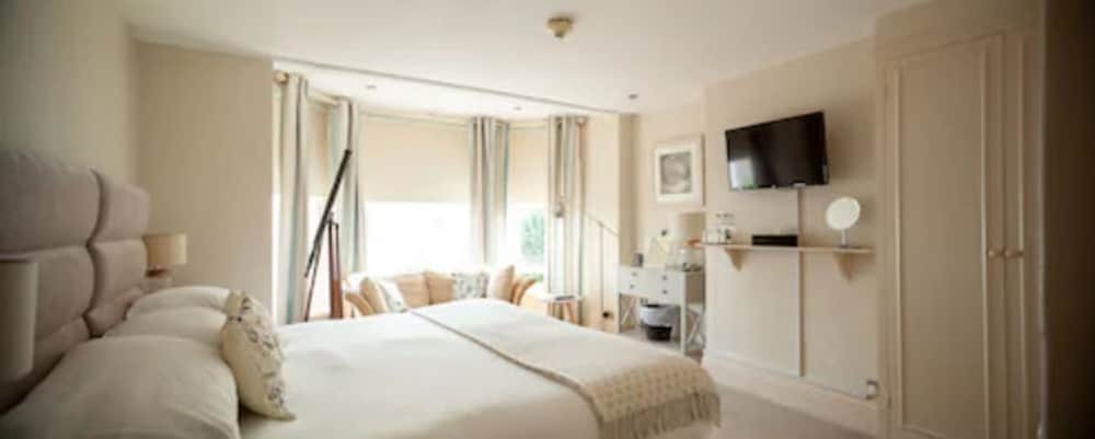 Superior Double Room, Partial Sea View