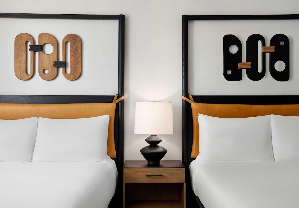 Room, 2 Queen Beds, Accessible (Hearing)