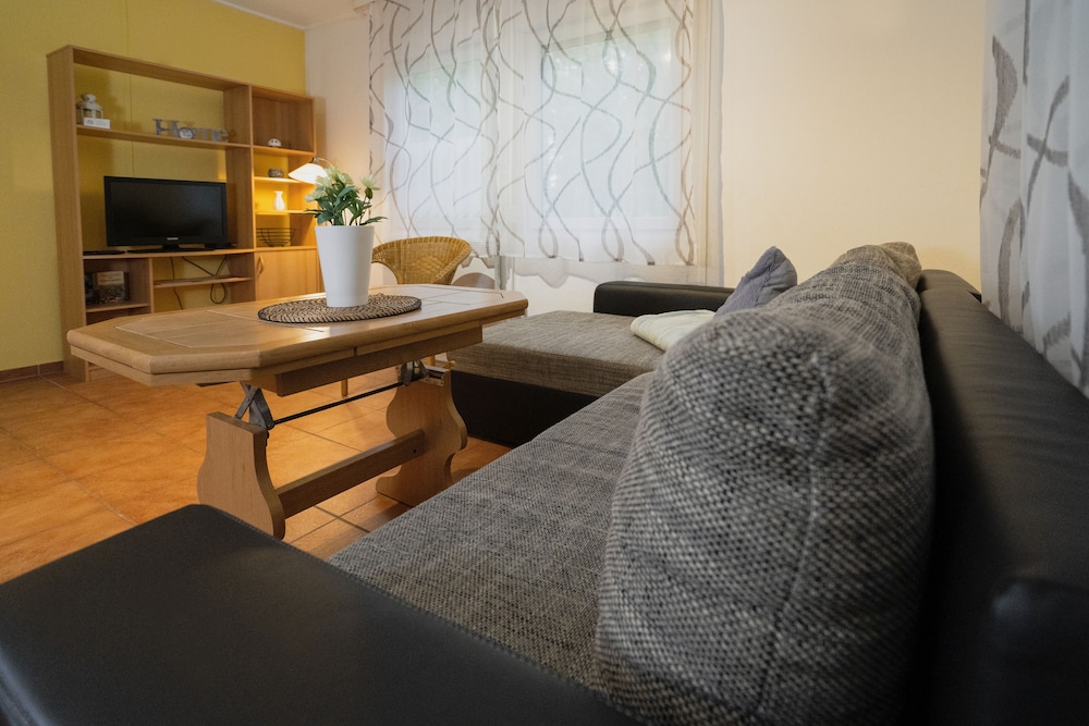 Basic House, 2 Bedrooms photo 2