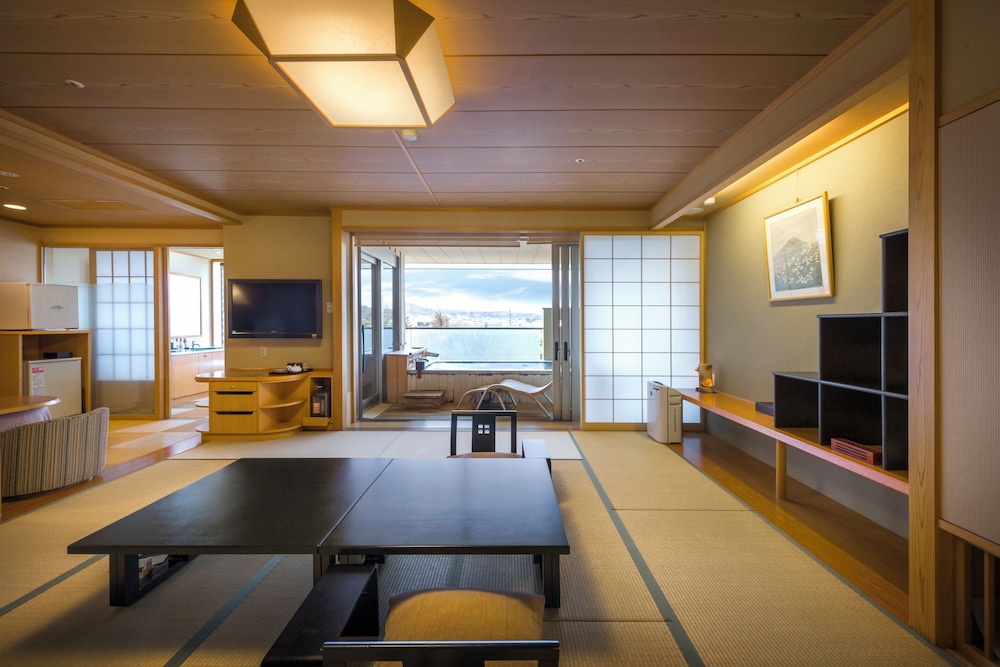 "Yubanashi" Yuraku Yamabiko-tei Japanese Style Room with Open-Air Bath Mount Fuji View - Non-Smoking photo 1