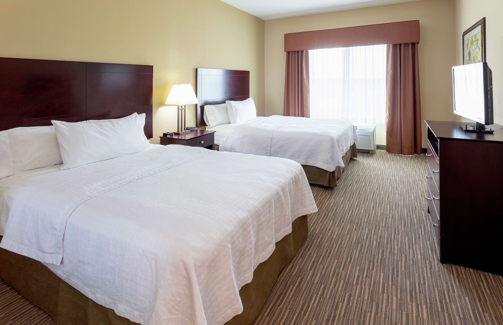Suite, 2 Queen Beds, Accessible, Non Smoking (Mobility & Hearing, Roll-in Shower) - Photo 2