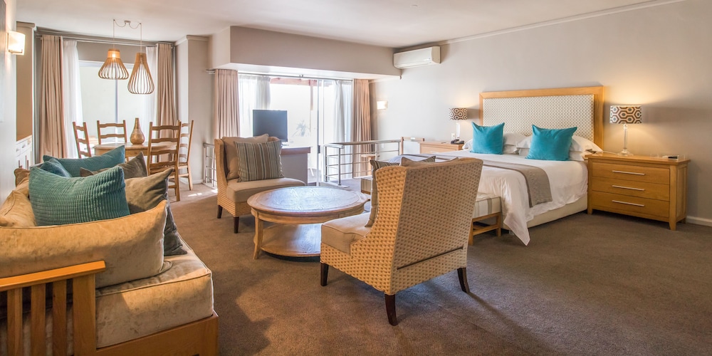 Corner Sea View Suite - Photo 6