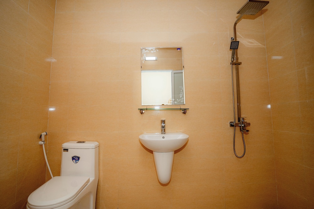Standard Double Room, 1 King Bed, Pool Access, Mountain View photo 3