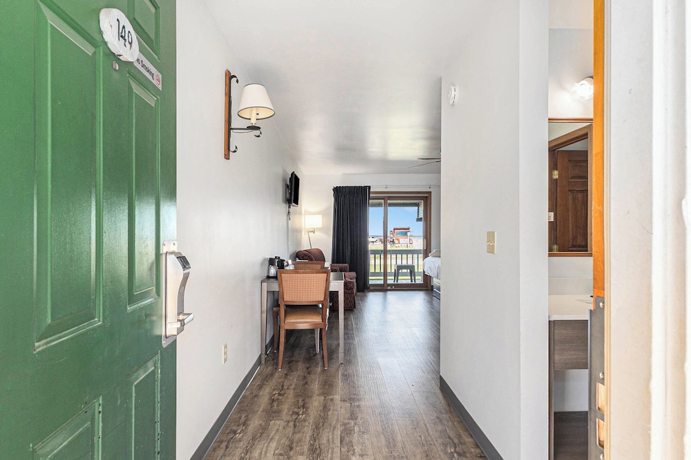Snyder's Shoreline Inn, Fotografia 19