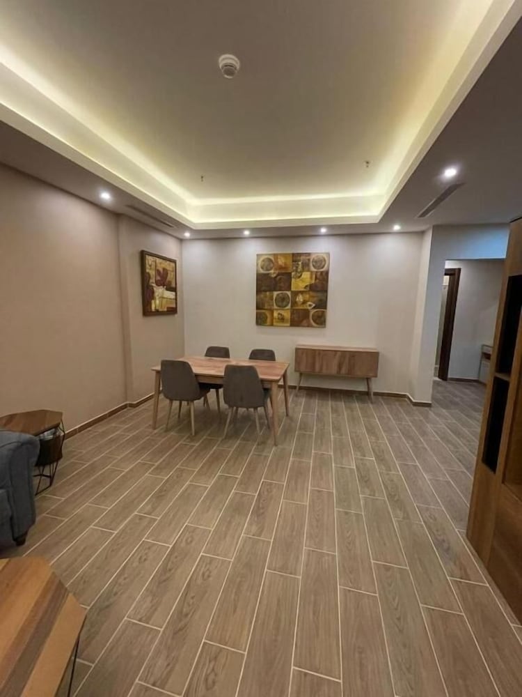 Apartment - Photo 5