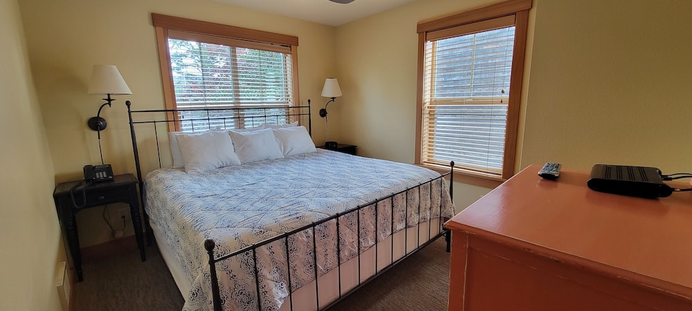 Puffin Suite – Second Floor Ocean Front View photo 1