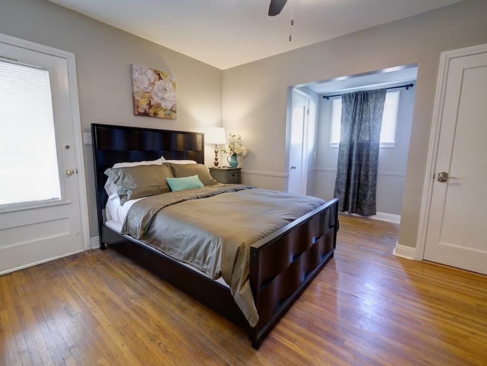 House, Multiple Beds (Greenview)