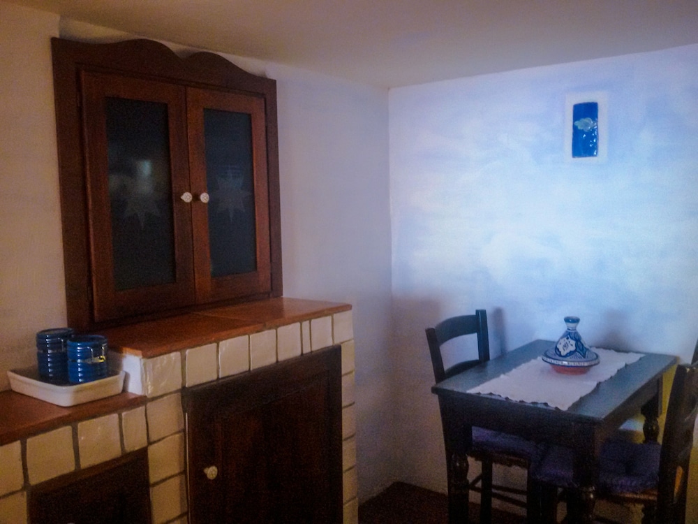 Duplex, 1 Bedroom, Annex Building photo 3
