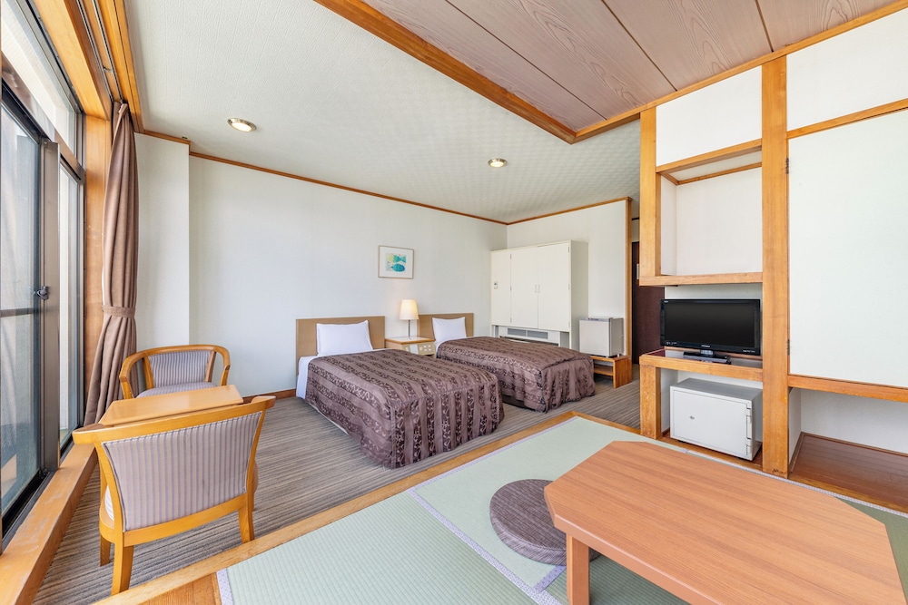 Japanese-Western style Room B(With private bathroom)(Non-smoking) - Photo 4