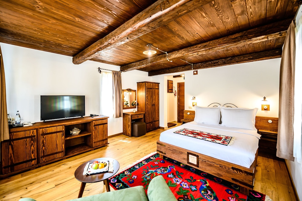 Junior Studio Suite