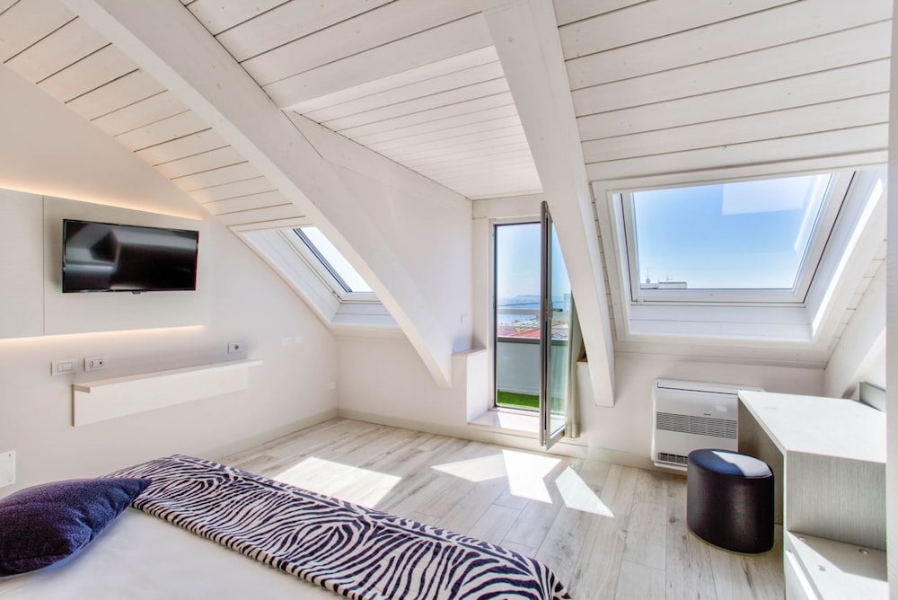 Deluxe Double Room, Jetted Tub