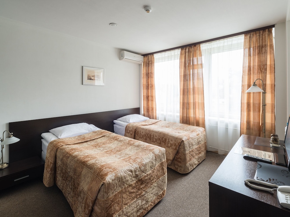 Standard Twin Room photo 2