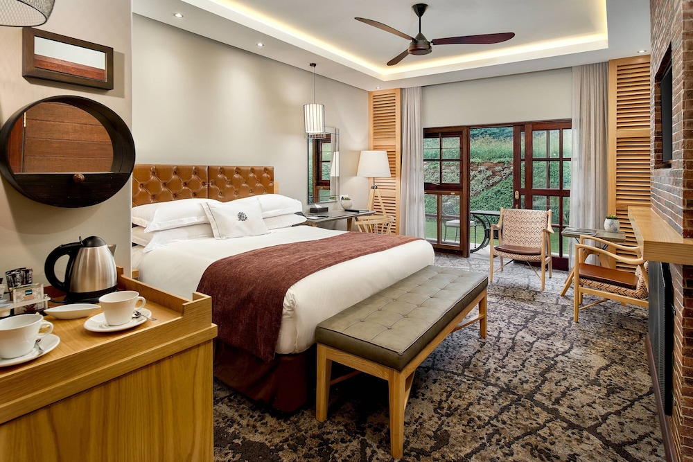 Room, 1 King Bed (Patio)