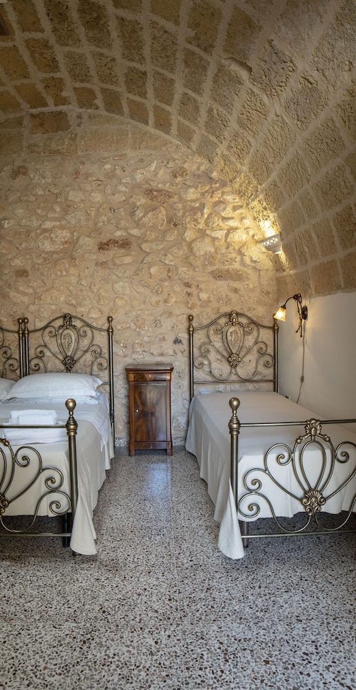 Triple Room - Photo 24
