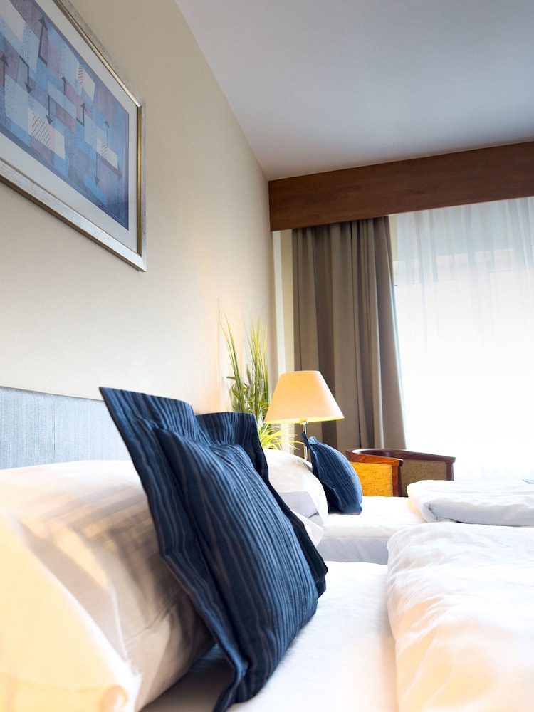 Standard Double Room, Accessible photo 2