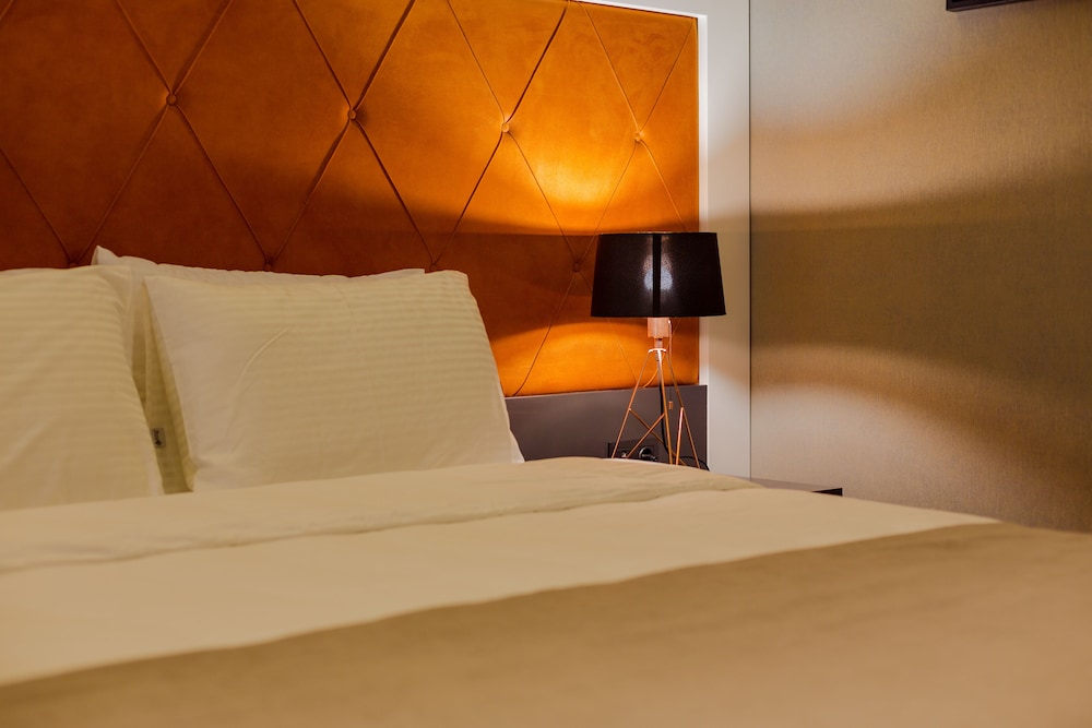Deluxe Double Room - Photo 19