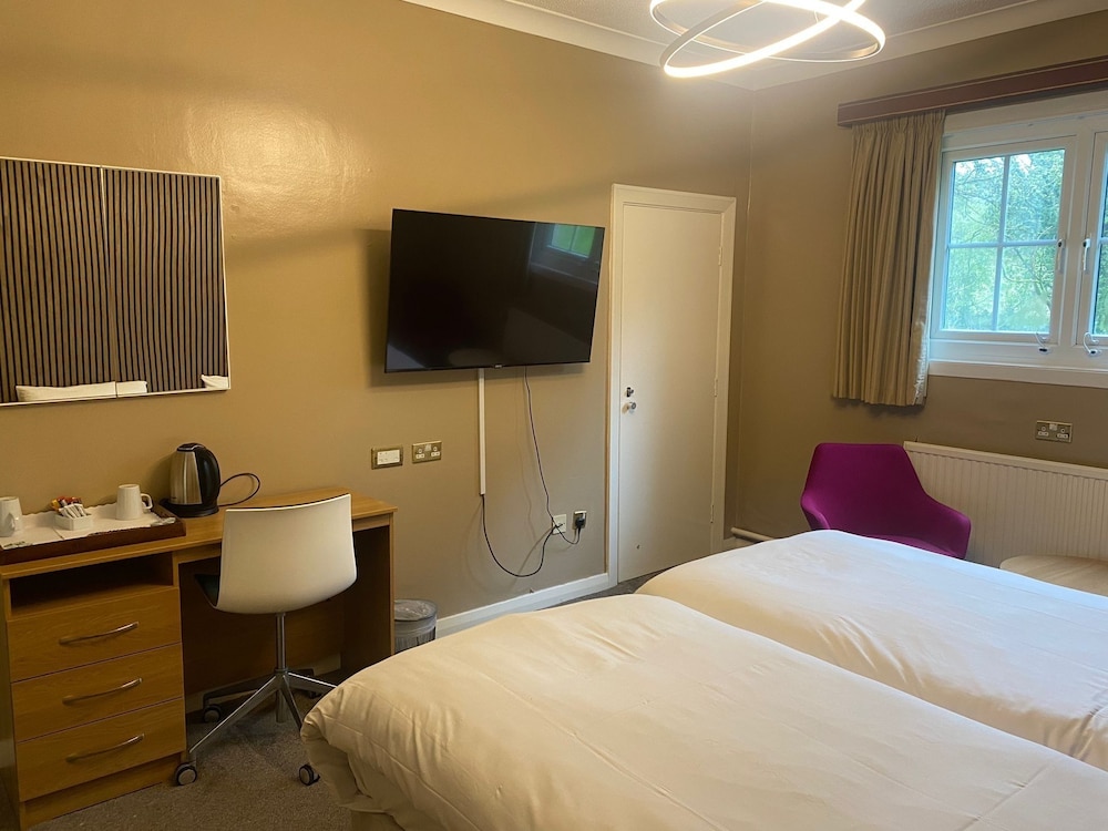 Standard Twin Room - Photo 3
