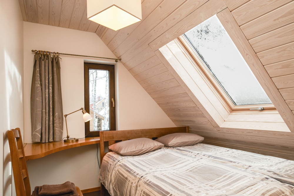 Basic House, 4 Bedrooms, Sauna, Garden View photo 1