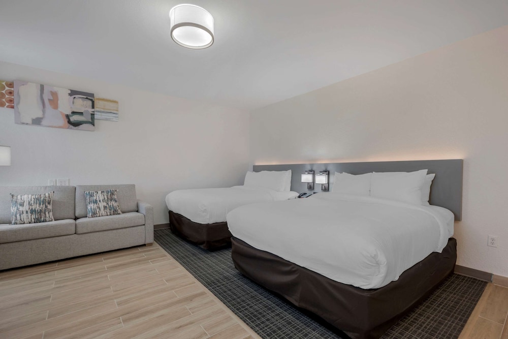 Suite, Multiple Beds, Non Smoking - Photo 1