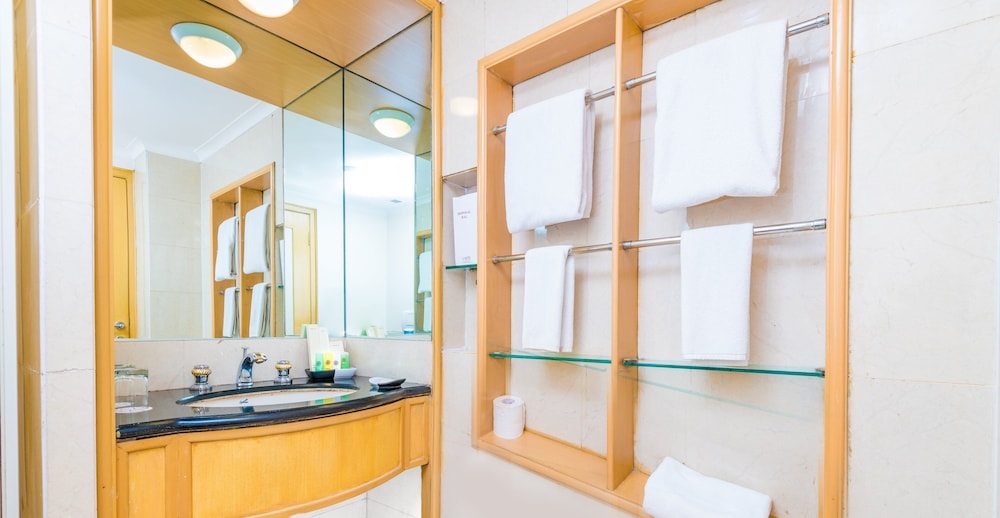 Club Deluxe Room King Or Twin Bed with Breakfast photo 2