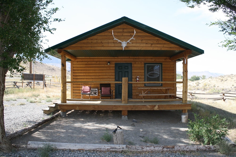 Luxury Cabin, Ensuite, Mountain View (HUNTER'S CABIN) photo 2