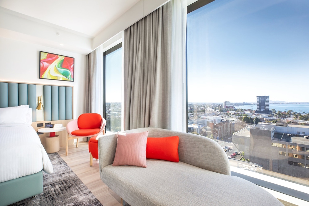 Premium Room, 1 King Bed, Bay View - Photo 3