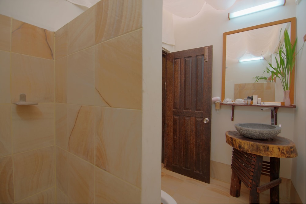 Private Palm Bungalow Twin - Photo 9