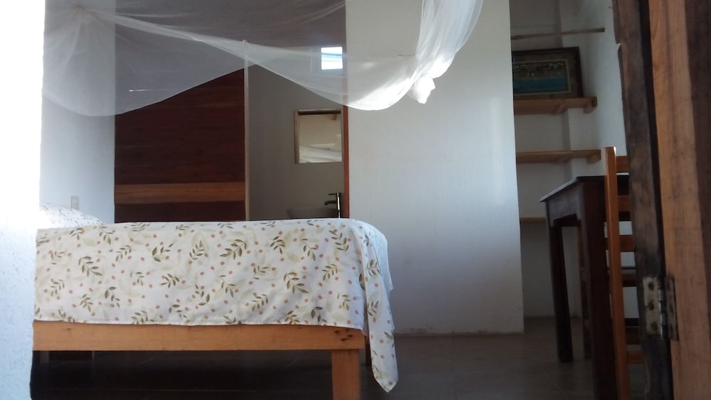 Standard Room, 1 Double Bed, Oceanfront photo 3