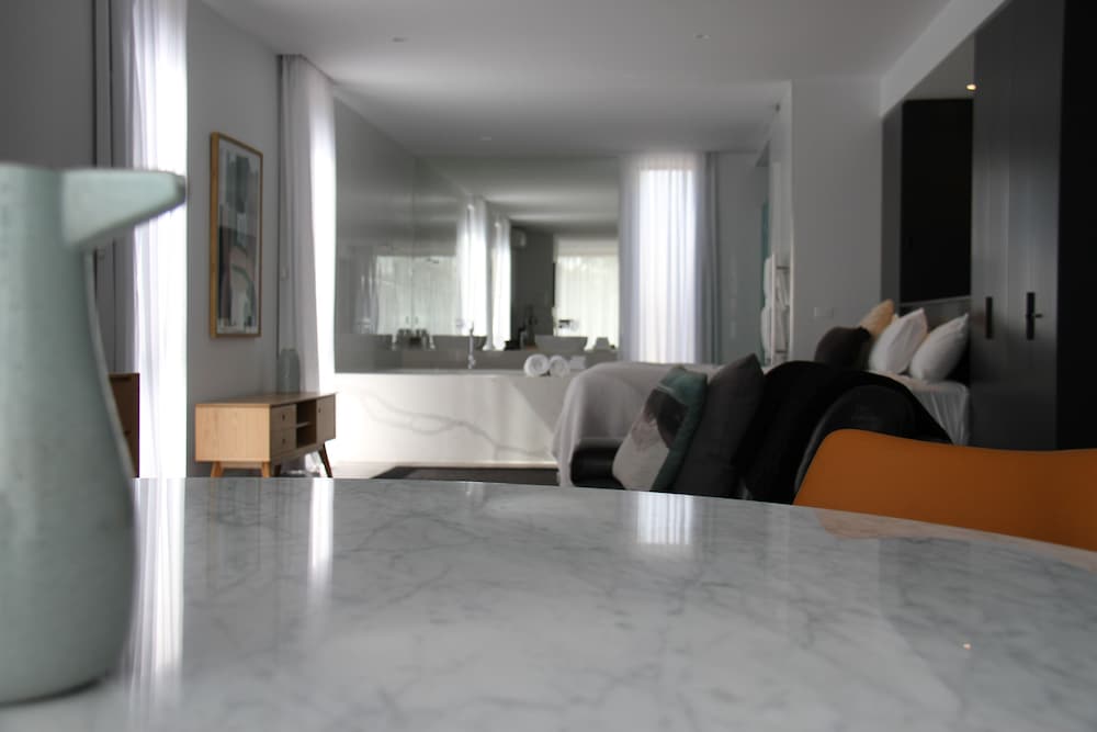 Escape Suite - Photo 3