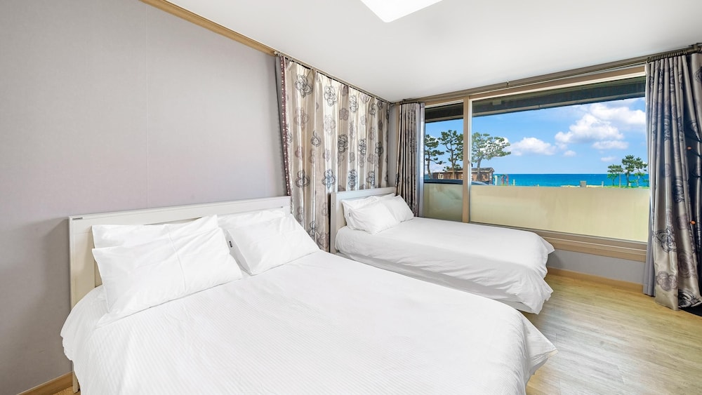 Basic Room, 1 Bedroom (Lilac) photo 1