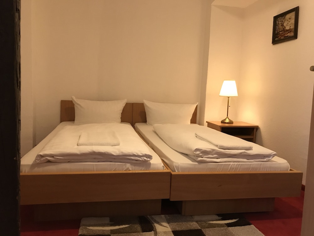 Double Room - Photo 6