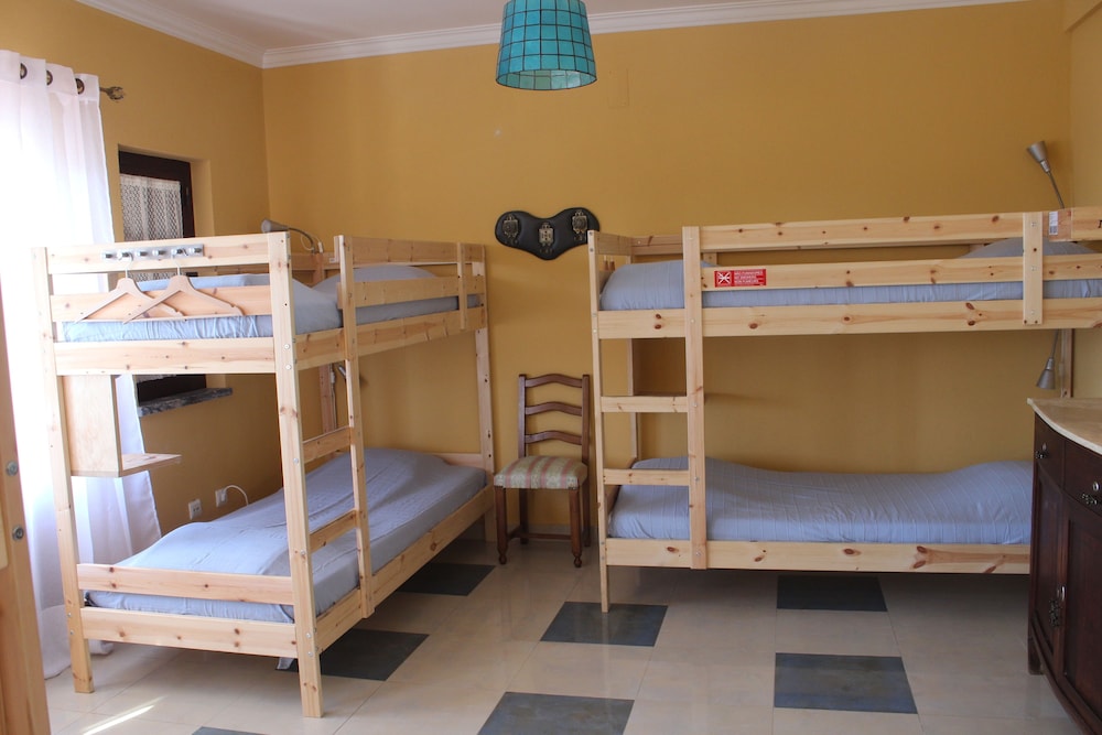 Shared Dormitory, Mixed Dorm, Shared Bathroom, Ground Floor (Sunset Colours 8 Beds)